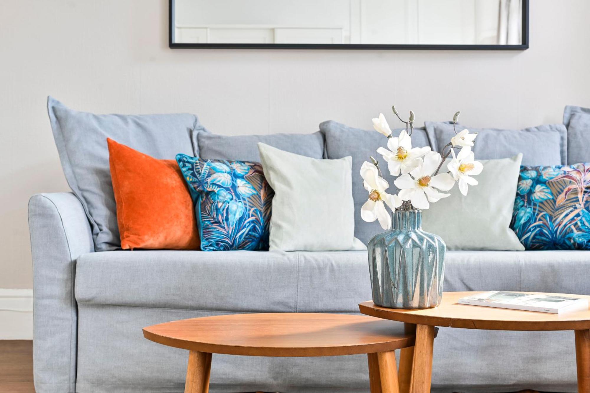 Newly Renovated 2-3 Bed Flat In Fulham By The Thames London